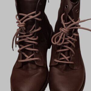 Time and Tru Women’s Brown Boots – Size 11